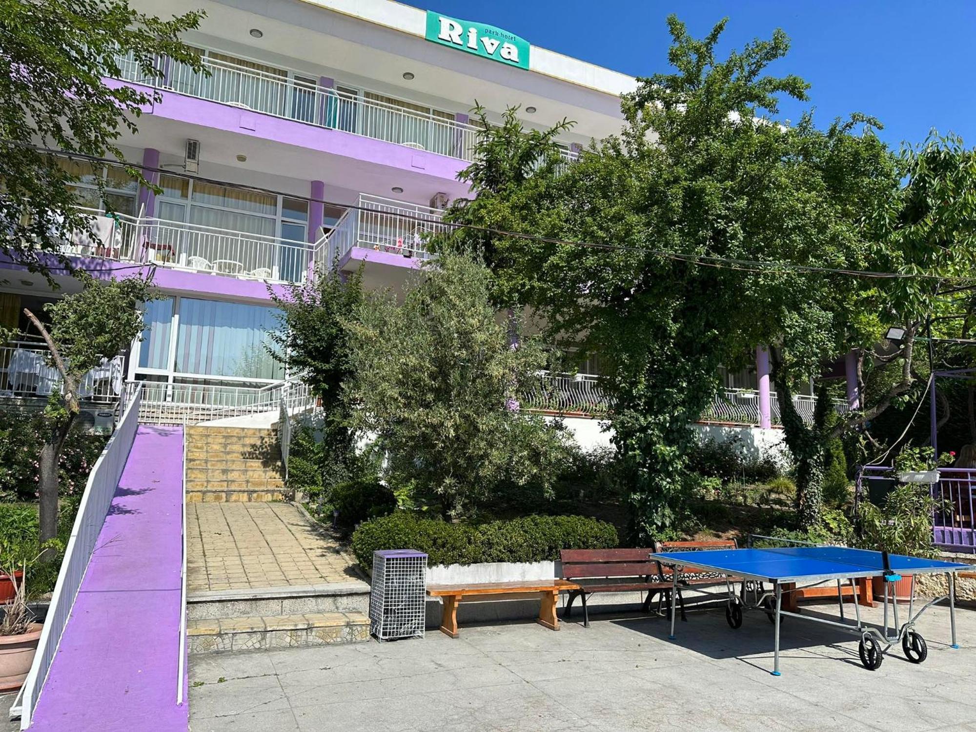 Хотел Рива Golden Sands Exterior foto