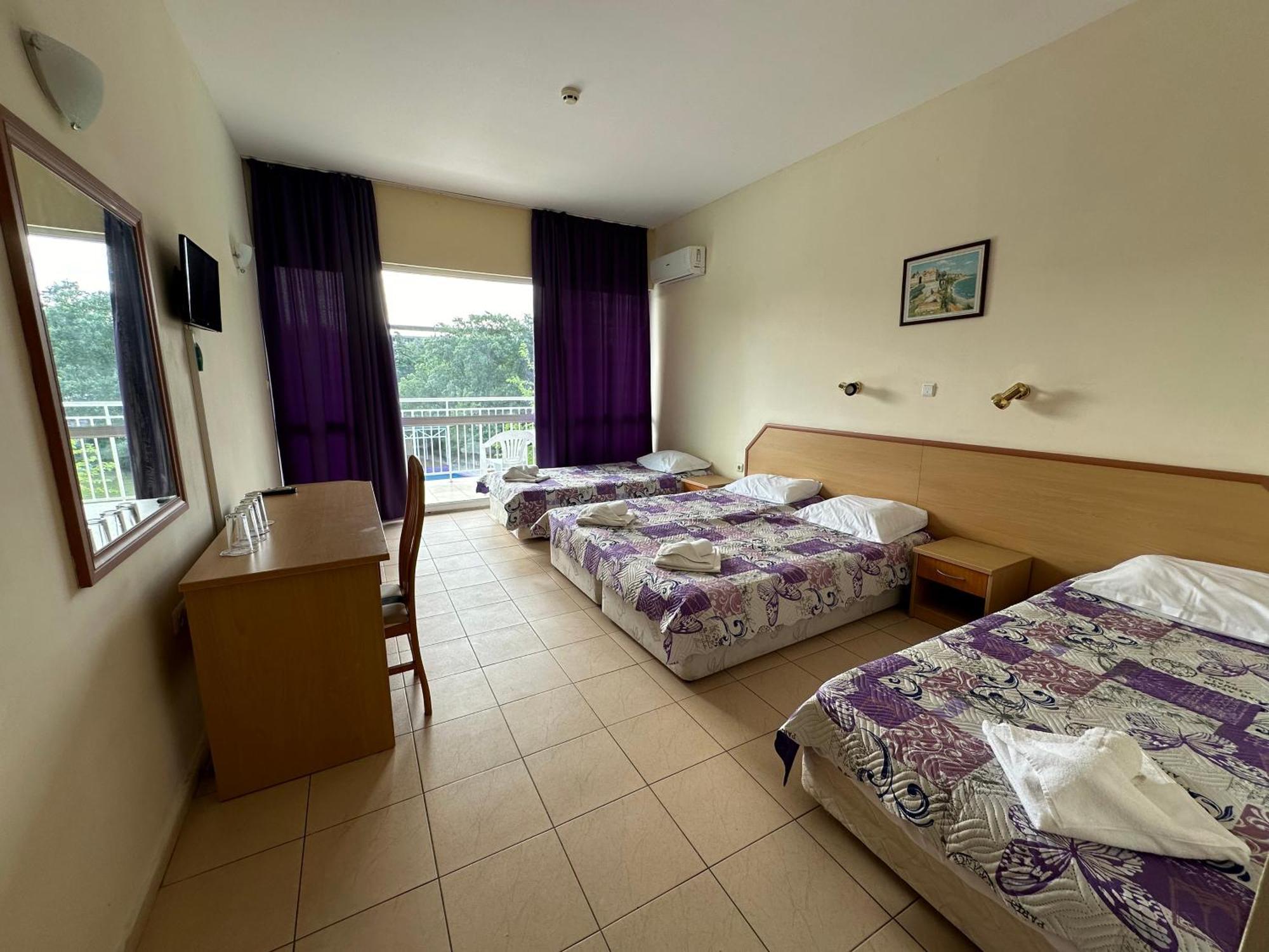 Хотел Рива Golden Sands Exterior foto